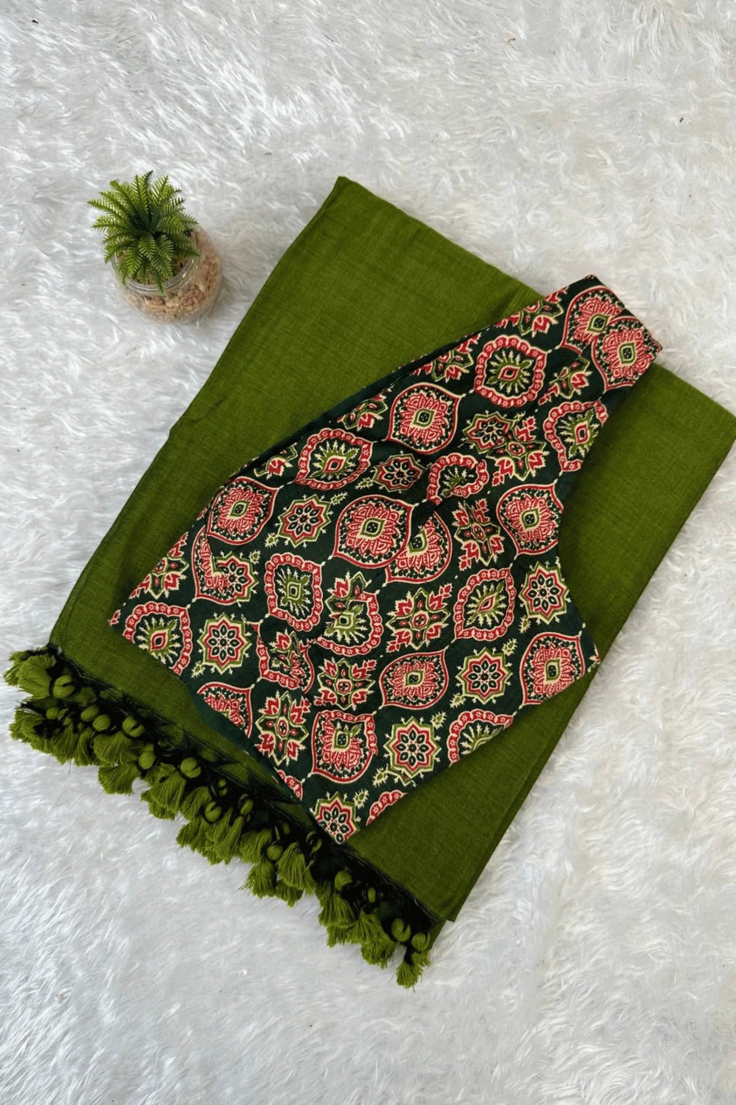 Marvelous - Mahendi Mangalagiri Plain Cotton Saree - PC-24